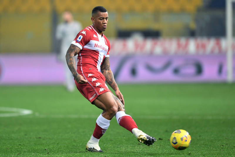 Infortunio Igor Il Difensore Della Fiorentina Uscito Nella Partita Con La Roma