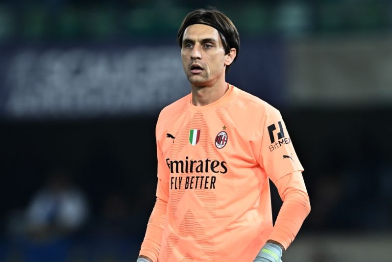 Divisa sales portiere milan